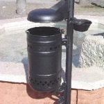 Cestino in Metallo Ideale Per Centro Storico Per Raccolta Rifiuti Con Coperchio e Posacenere