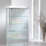 Vetrina Semiovale in Ecopelle con Cristallo Temperato (112 x 38 x h 190 cm) Colore Cromo