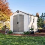 Casetta in resina HDPE imitazione rivestimento, grande volume, con pavimento e tetto 2 falde  2,40 m x 3,00 m, 7,20 m²