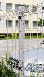 Palo Tubolare Grigio Chiaro 50x50 mm - Altezza Palo 235 cm - Completo di 3 Piastrine - a cementare