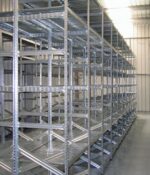 NUMERO 4  Scaffalature metalliche complete lunghezza 15 metri , altezza 3,00 mt, profondità 60 cm  con 5 ripiani in altezza - immagine 2