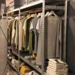 SCAFFALATURA PER ABITI COMPLETA LUNGHEZZA 3,00 MT , H 250 CM , PROF, 40 CM CON 2 LIVELLI DI APPENDERIA