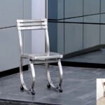 SEDIA CON GAMBE TONDE  IN ACCIAIO INOX  E  LEGNO