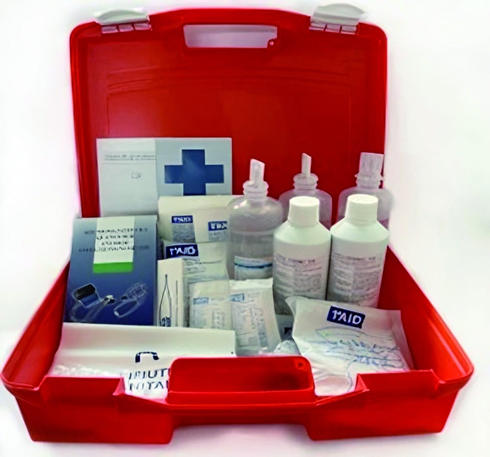 316578.jpg VALIGETTA PRONTO SOCCORSO IN POLIPROPILENE cm. 40x13x29,5 h col. Arancio - ALLEG.1 - immagine 1