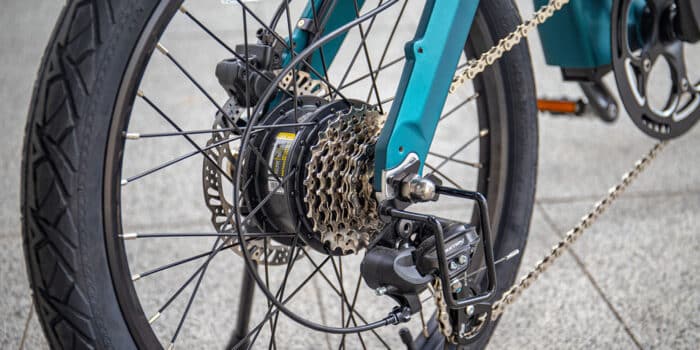 fiido-d11-bici-elettrica-pieghevole-urbana-ruota-anteriore