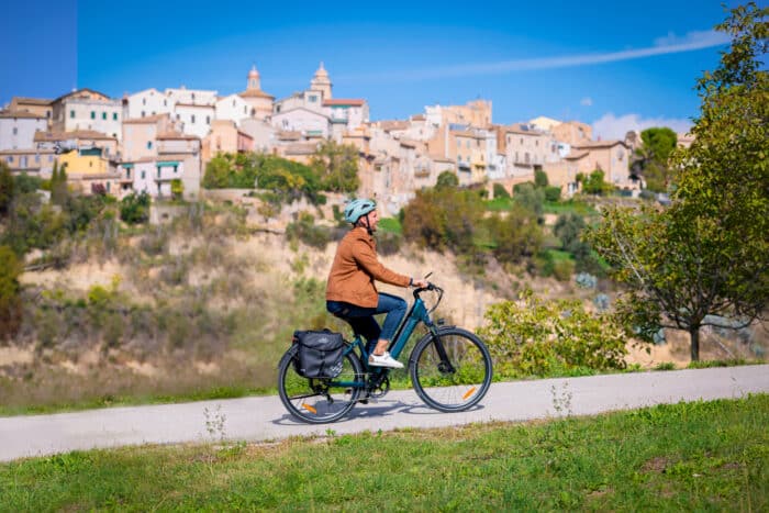 fiido-c11-pro-bici-elettrica-urbana-su-strada