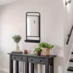 Specchio da Parete con Mensola Inferiore e Struttura in Metallo, 36,2x12x71,7cm, Nero - immagine 2