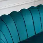 Divano Vintage 2 Posti Industrial Chic, in Tessuto Effetto Velluto e Metallo, 130x77x77 cm, Alzavola e Oro - immagine 8