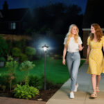 Lampada da Giardino a LED a Energia Solare Impermeabile IP44, 15x15x177 cm, Nero - immagine 2