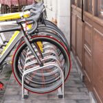 Rastrelliera Portabiciclette Parcheggio per 5 Biciclette in Acciaio, 145×33×27 cm, Argento - immagine 2