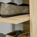 Mobile Scarpiera in Legno 6 Scarpe con Ripiano Porta Oggetti 32x30x104cm - immagine 9