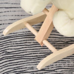 Cavallo a Dondolo Bianco e Rosa con Suoni e Struttura in Legno di Pioppo per Bambini 18-36 Mesi, 70x28x57cm - immagine 9