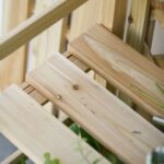 Scaffale Portapiante Pieghevole con 4 Mensole Regolabili in Legno - immagine 8