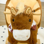 Cavallo a Dondolo per Bambini da 18-36 Mesi con Suoni Realistici, 60x33x50 cm, Marrone e color Legno - immagine 9