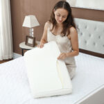 Cuscino Cervicale in Memory Foam a Doppia Altezza con Copertura Rimovibile, 60x40x10/12 cm, Bianco Crema - immagine 8