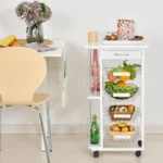 Carrello da Cucina Salvaspazio in Legno Bianco, Portavivande con 1 Piano di Lavoro 1 Cassetto e 4 Cestelli Metallici, 47x37x83cm - immagine 4