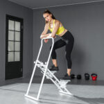 Stepper Vertical Climber Pieghevole con Impugnatura Regolabile, Pedali Antiscivolo e Monitor LCD, Bianco - immagine 9