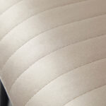 Set 2 Sedie da Cucina Imbottite con Gambe in Acciaio e Design Salvaspazio, 43x58x90 cm - immagine 9