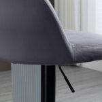 Set 2 Sgabelli Alti da cucina Moderno con Schienale e Poggiapiedi, Girevoli con Altezza Regolabile, imbottitura velluto, Grigio | Aosom Italy - immagine 9