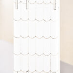 Calendario dell'Avvento in Legno da Riempire con 24 Cassetti e Villaggio di Natale con Alberi e Luci, 39x9x42cm - immagine 7