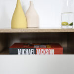 Set 2 Comodini Sospesi con Cassetto e Ripiano 45x35x27,5cm - Bianco e Color Legno - immagine 8