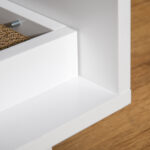 Mobile per Lettiera Gatti in Legno con 2 Ante e Apertura Laterale con Tiragraffi, Bianco - immagine 8