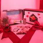 Love Box ( lucidalabbra, siero viso, acqua micellare)