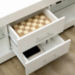 Mobile Porta TV da 55" con Luci LED a 12 Colori e Telecomando, Legno e Vetro 120x40x50cm, Bianco - immagine 8