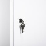 Armadietto Medicinali a 3 Livelli in Acciaio con 2 Chiavi e Montaggio a Parete, 40x18x60 cm, Bianco - immagine 9