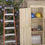 Casetta da Giardino in Legno di Abete con 2 Porte e Ripiani, 120x57x183cm, Naturale - immagine 7