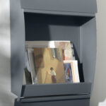 Cassetta Postale Ricurva in Acciaio con 3 Fessure e 2 Chiavi di Sicurezza 45x10x32 cm, Grigio - immagine 8