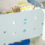 Set Scrivania e Sedia per Bambini da 3 Anni Regolabile, Tavolo Inclinabile a 60° con Cassetto e Ripiani, Blu - immagine 9