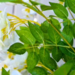 Pianta Artificiale Glicine Bianco Finto con Vaso per Interni ed Esterni, Bianco e Verde Ø18 x 165cm - immagine 6