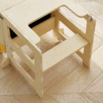 Torre Montessoriana per Bambini 2-5 Anni con Lavagna e Tavolino, in Legno, 57x39x93 cm, color Legno - immagine 9