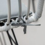 Set Mobili da Giardino 3 Pezzi con Tavolino e Sedie in Rattan PE, Poilestere e Acciaio per Esterni, Grigio - immagine 9