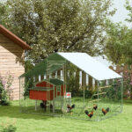 Recinto per Galline da 6m² per 6-8 Animali con Tetto Impermeabile, Mangiatoia e Posatoio, 3x2x1,9m, Argento - immagine 2
