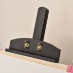 Cavalletto Pittura, 135 cm Cavalletto Treppiede per Dipingere su Tela, Cavalletto in Legno di Pino Regolabile, Portatile e Pieghevole con Pennello per Studio, Artisti e Pittori, Nero - immagine 7