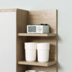 Specchiera Bagno a Parete con Anta e 3 Ripiani Laterali in Legno, 60x18x50cm - immagine 8