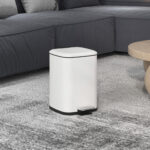 Bidone Immondizia da 12L a Pedale con Chiusura Silenziosa, in Metallo e PP, 24,5x32x34,5 cm, Bianco - immagine 2
