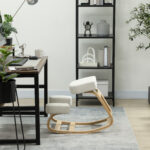 Sedia Ergonomica con Inginocchiatoio in Legno di Betulla e Cuscino, 51x69x58 cm, Crema - immagine 7