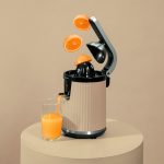 Spremiagrumi elettrici a braccio Spremiagrumi manuale Xqueeze RetroJuice 600 Beige - immagine 4