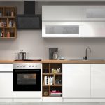 Cucina lineare SOLE 256 cm, composizione 3 Bianco laccato lucido / Bianco opaco / Rovere Wotan