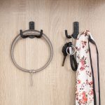 Mobile da Ingresso 4 in 1 in Truciolato con Specchio, Ganci e Ripiani Regolabili Interni, 145x29x184 cm - immagine 8