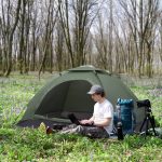 Tenda da Campeggio a Igloo con Porta a Cerniera, Zanzariera e Finestre a Rete, 206x152x110 cm, Verde - immagine 2