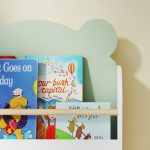 Libreria per Bambini con 3 Ripiani a Forma di Orsetto con Barriere Frontali, 55x15x110 cm, Verde - immagine 8