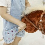 Cavallo con Bastone e Suoni Realistici per Bambini 24+ Mesi, in Poliestere e Legno, 95x25x27 cm, Marrone - immagine 8